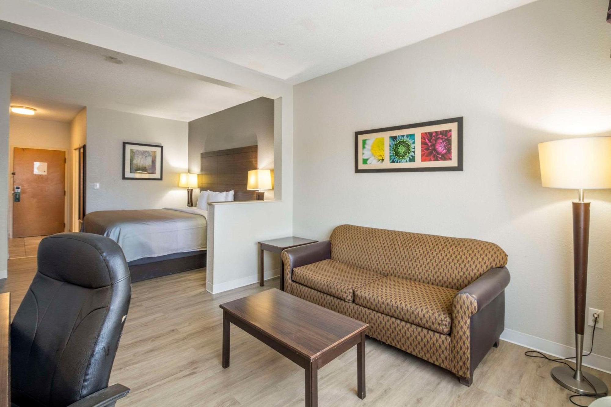Quality Suites Hickory South Εξωτερικό φωτογραφία