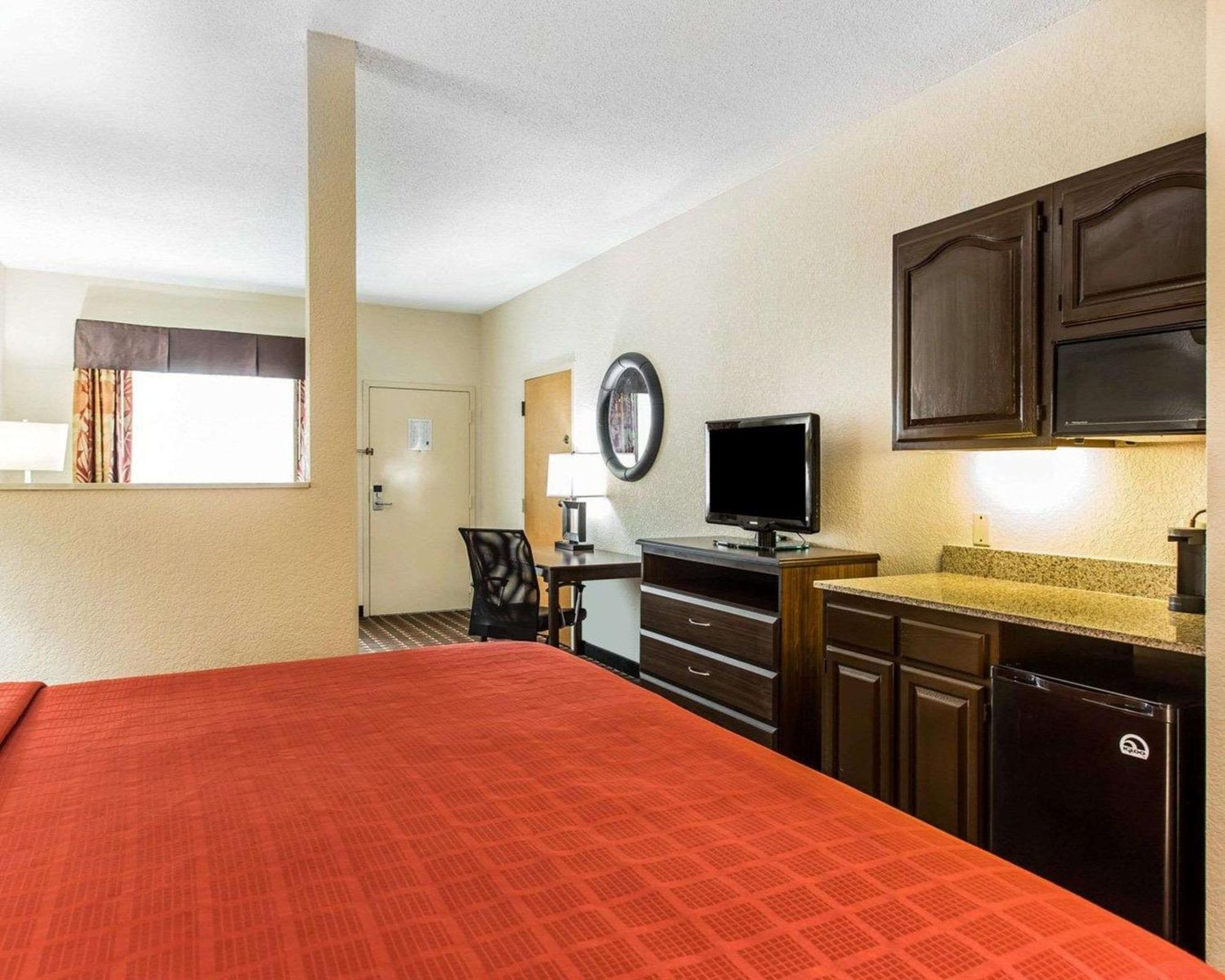 Quality Suites Hickory South Εξωτερικό φωτογραφία